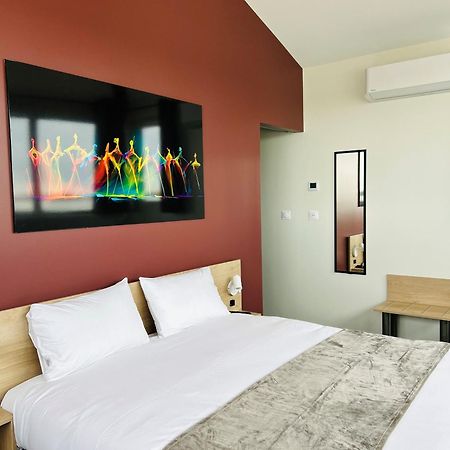 Hotel Wood Inn Bordeaux Aeroport Mérignac エクステリア 写真