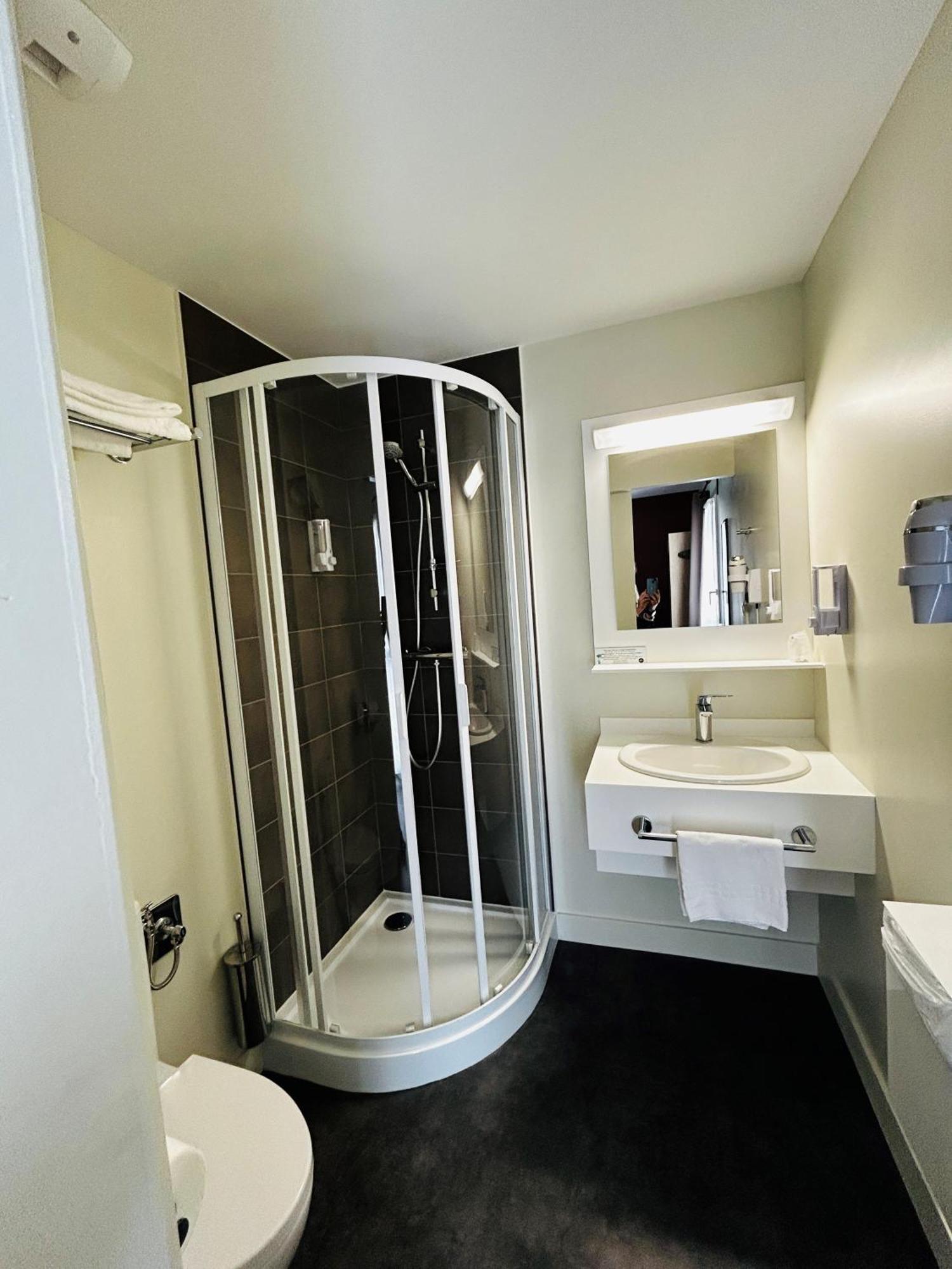 Hotel Wood Inn Bordeaux Aeroport Mérignac エクステリア 写真